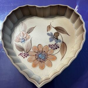 VINTAGE SMF Schramberg Pottery Heart (Stamped 6185)